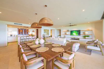Luxury Villa Photo #18