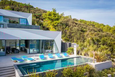 Luxury Villa Photo #12