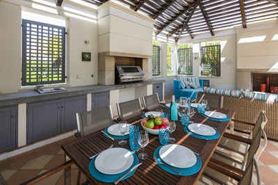 Luxury Villa Photo #6
