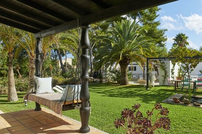 Luxury Villa Photo #13