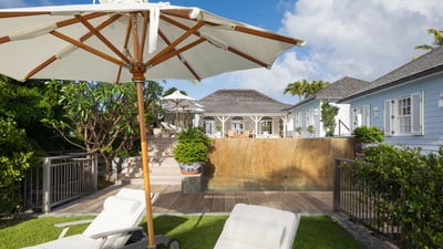 Luxury Villa Photo #3