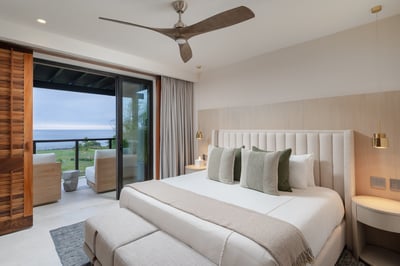 Luxury Villa Photo #43