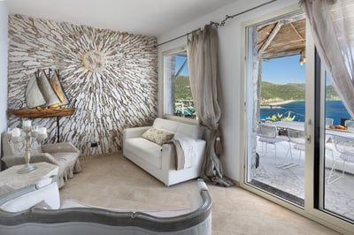 Luxury Villa Photo #11