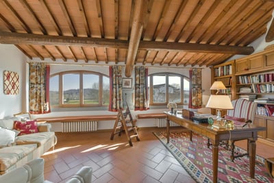 Luxury Villa Photo #15