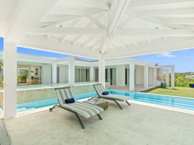 Luxury Villa Photo #5