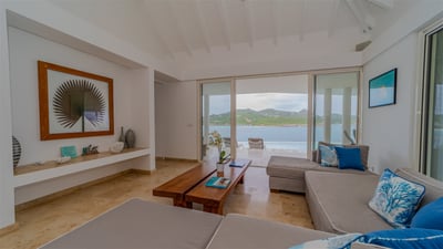Luxury Villa Photo #19