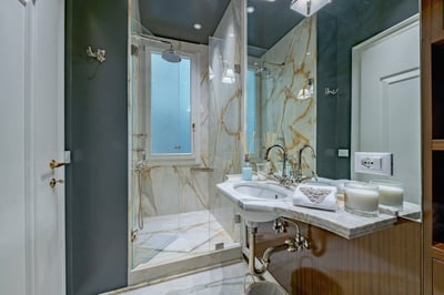 Luxury Villa Photo #15