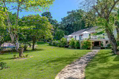 Luxury Villa Photo #13