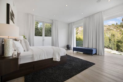 Luxury Villa Photo #44