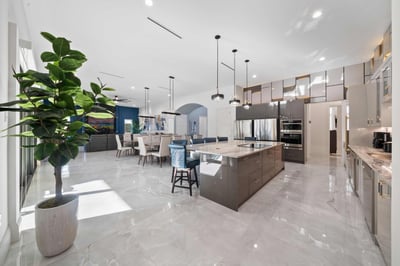 Luxury Villa Photo #23