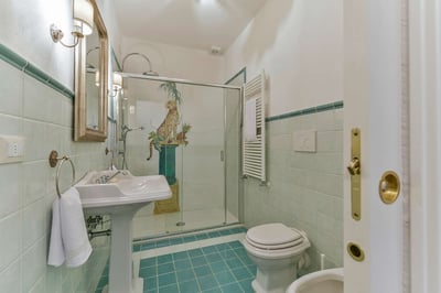 Luxury Villa Photo #22