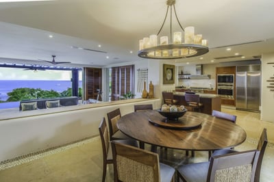 Luxury Villa Photo #23