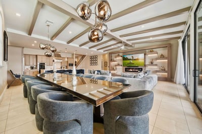 Luxury Villa Photo #18