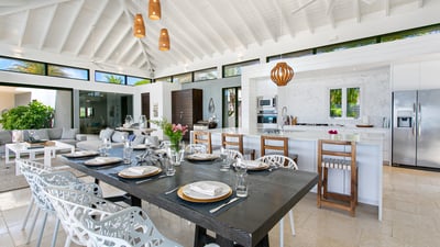 Luxury Villa Photo #11
