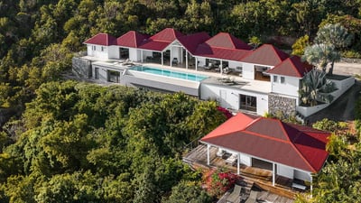 Luxury Villa Photo #2