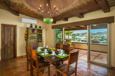 Luxury Villa Photo #21