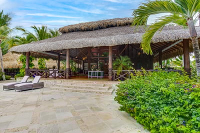 Luxury Villa Photo #6