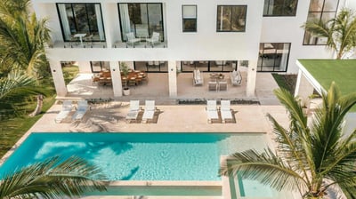 Luxury Villa Photo #6