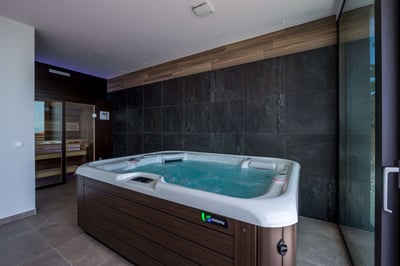 Luxury Villa Photo #11