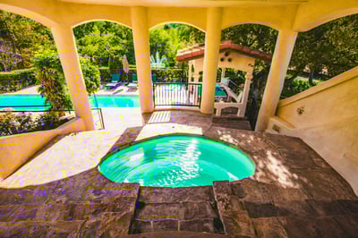Luxury Villa Photo #6