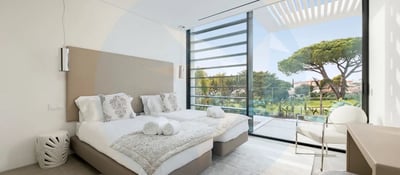 Luxury Villa Photo #22