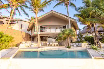 Luxury Villa Photo #39