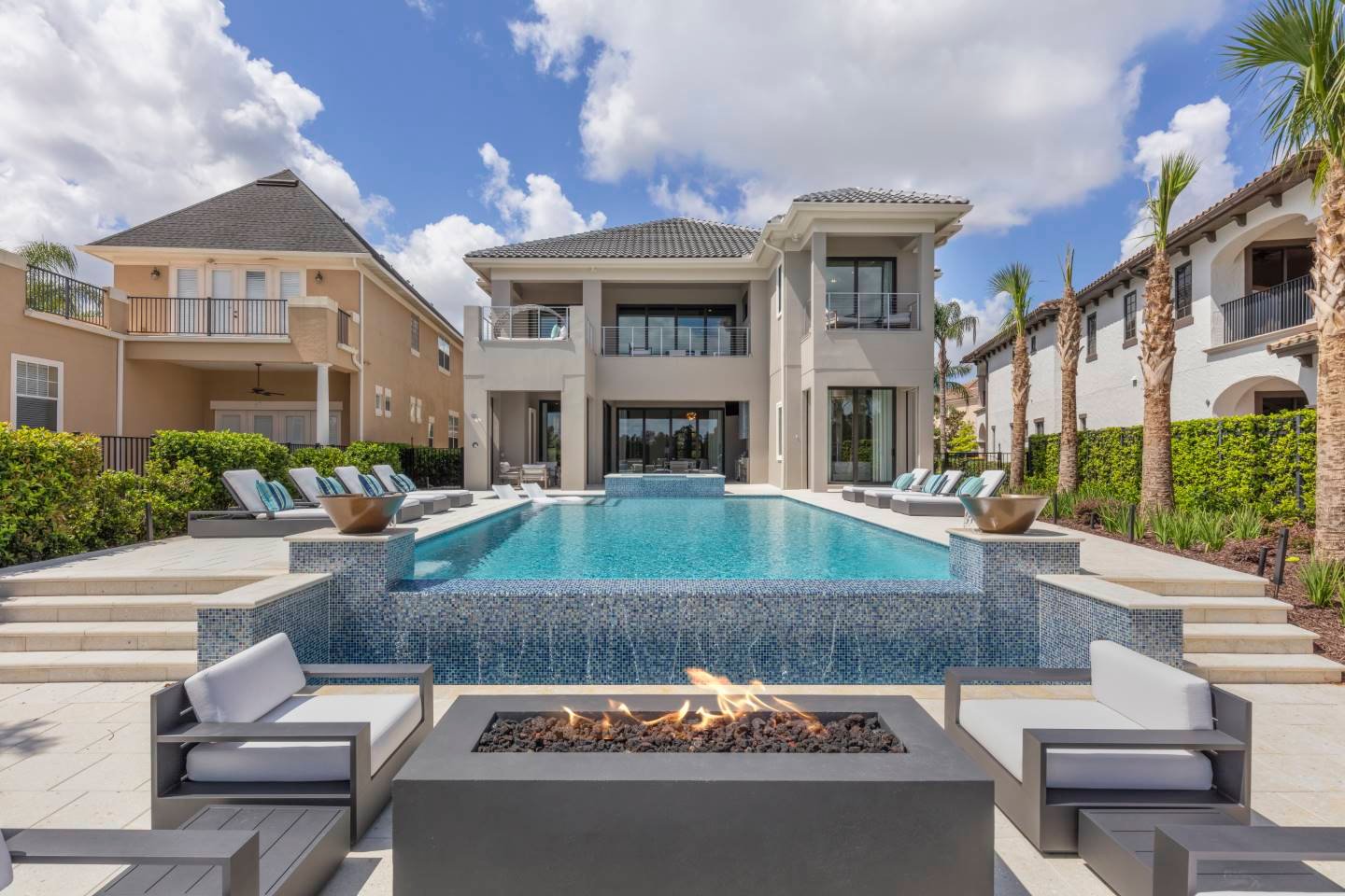 The Luxury Modern Mansion