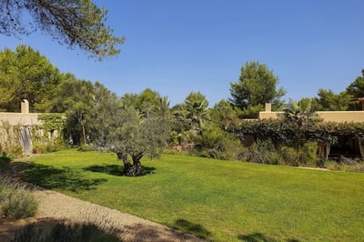 Luxury Villa Photo #15