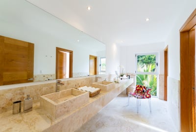Luxury Villa Photo #28