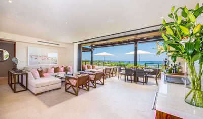 Luxury Villa Photo #9