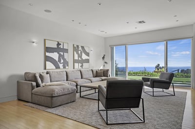 Luxury Villa Photo #32
