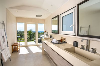 Luxury Villa Photo #37