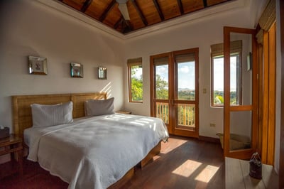 Luxury Villa Photo #35