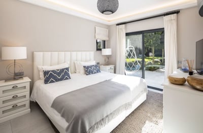 Luxury Villa Photo #17