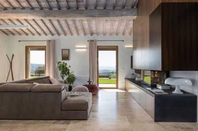 Luxury Villa Photo #12