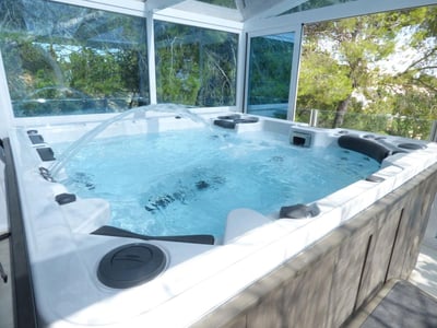 Luxury Villa Photo #7