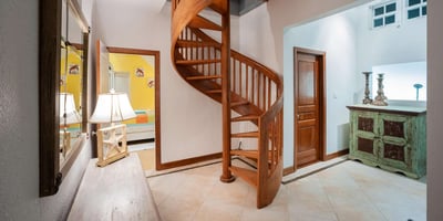 Luxury Villa Photo #18