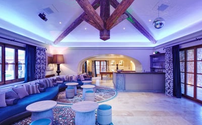 Luxury Villa Photo #20