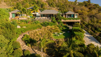 Luxury Villa Photo #6