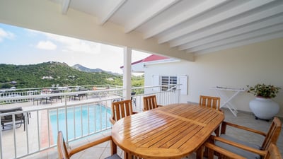 Luxury Villa Photo #6