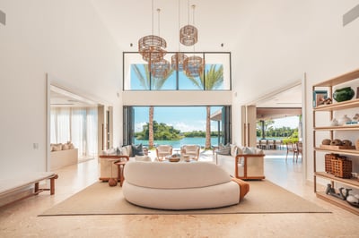 Luxury Villa Photo #27