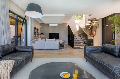 Luxury Villa Photo #27