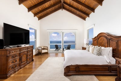 Luxury Villa Photo #15