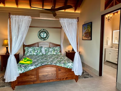 Luxury Villa Photo #36