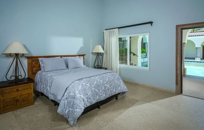 Luxury Villa Photo #47