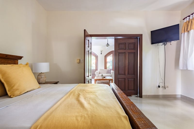 Colonial Beach Villa