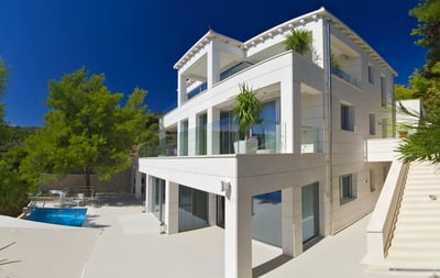 Luxury Villa Photo #2