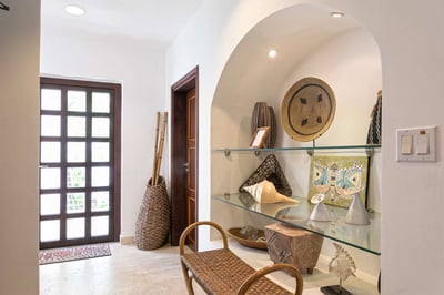 Luxury Villa Photo #10
