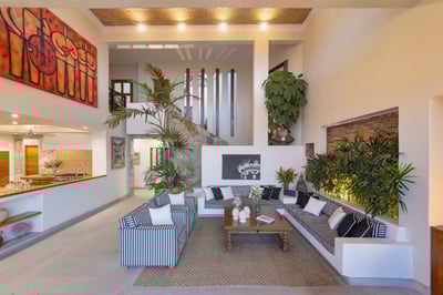 Luxury Villa Photo #22