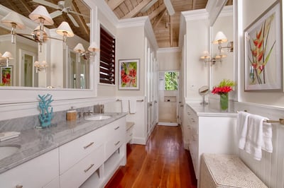 Luxury Villa Photo #17